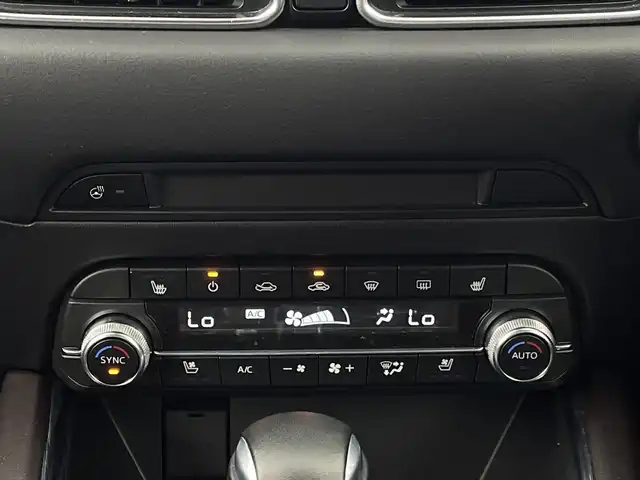 マツダ ＣＸ－５ XD エクスクルーシブモード 新潟県 2021(令3)年 3.9万km スノーフレイクホワイトパールマイカ 4WD/BOSEサウンド/純正ナビ/　　フルセグ/BT/FM/AM/USB/アラウンドビューモニター/パワーバックドア/レーダークルーズコントロール/レザーシート/パワーシート/メモリーシート/エアシート/シートヒーター/LEDオートライト/オートマチックハイビーム/純正19インチアルミホイール/ステアリングスイッチ/パドルシフト/ステアリングヒーター/レーンキープ/コーナーセンサー/オートブレーキホールド/USBポート/スマートキー/ETC