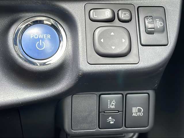 トヨタ アクア クロスオーバー 長野県 2017(平29)年 5万km ブラックマイカ トヨタセーフティセンス/レザーシート/純正メモリナビTV/ETC/バックモニター/純正１６インチアルミ/純正LEDヘッドライト/プッシュスタート/スマートキー