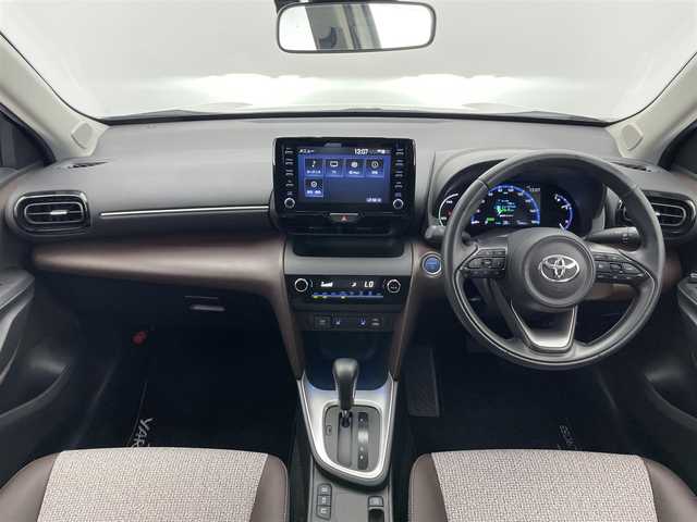 トヨタ ヤリスクロス ハイブリッド Z 愛知県 2020(令2)年 4.4万km ホワイトパールクリスタルシャイン 純正8型ディスプレイオーディオ　フルセグTV　Bluetooth　/ハーフレザー　シートヒーター　バックカメラ　前方ドラレコ　/セーフティセンス　衝突軽減　追従クルコン　車線逸脱　LEDオートライト　コーナーセンサー　パワーシート　ETC　禁煙車