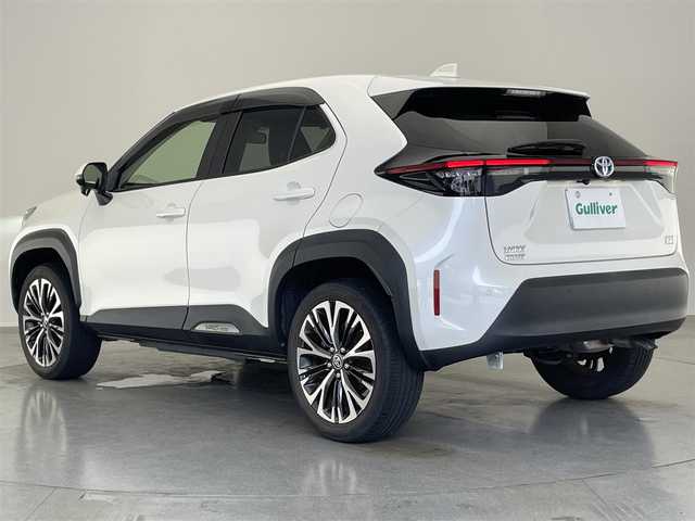 トヨタ ヤリスクロス ハイブリッド Z 愛知県 2020(令2)年 4.4万km ホワイトパールクリスタルシャイン 純正8型ディスプレイオーディオ　フルセグTV　Bluetooth　/ハーフレザー　シートヒーター　バックカメラ　前方ドラレコ　/セーフティセンス　衝突軽減　追従クルコン　車線逸脱　LEDオートライト　コーナーセンサー　パワーシート　ETC　禁煙車