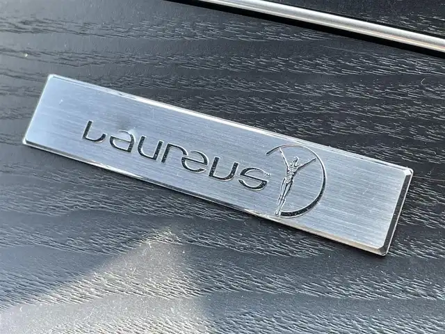 メルセデス・ベンツ Ｃ２２０ｄ ローレウスエディション 滋賀県 2019(令1)年 4.5万km ポーラホワイト 黒革シート/前席シートヒーター/前席パワーシート/レーダーセーフティパッケージ/アクティブブレーキアシスト/ACC/LKA/BSM/衝突軽減ブレーキ/純正ナビ/フルセグTV/BT/USB/バックカメラ/ドラレコ前後/パワーバックドア