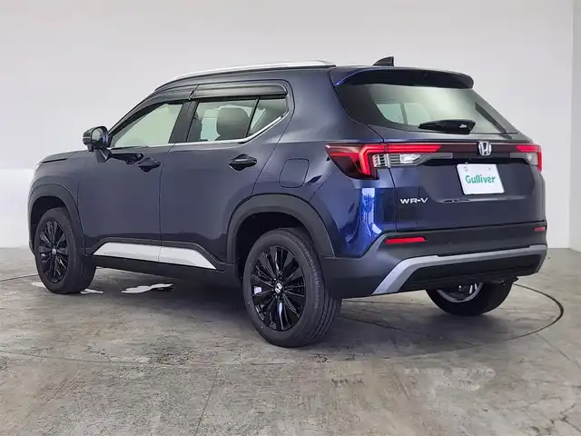 ホンダ ＷＲ－Ｖ Z+ ブラックスタイル 愛知県 2025(令7)年 0.1万km オブシダンブルーパール ホンダセンシング/　・衝突軽減ブレーキシステム/　・誤発進抑制機能/　・歩行者事故低減ステアリング/　・路外逸脱抑制機能/　・アダプティブクルーズコントロール/　・車線維持支援システム/　・オートハイビーム/　・パーキングセンサーシステム/純正8インチディスプレイオーディオ/（Bluetooth/AppleCarPlay/AndroidAute/USB/HDMI）/バックカメラ/パドルシフト/ステアリングスイッチ/ハーフレザー/ルーフレール/オートライト/ドアバイザー/純正AW/純正LEDライト/本革巻ステアリング