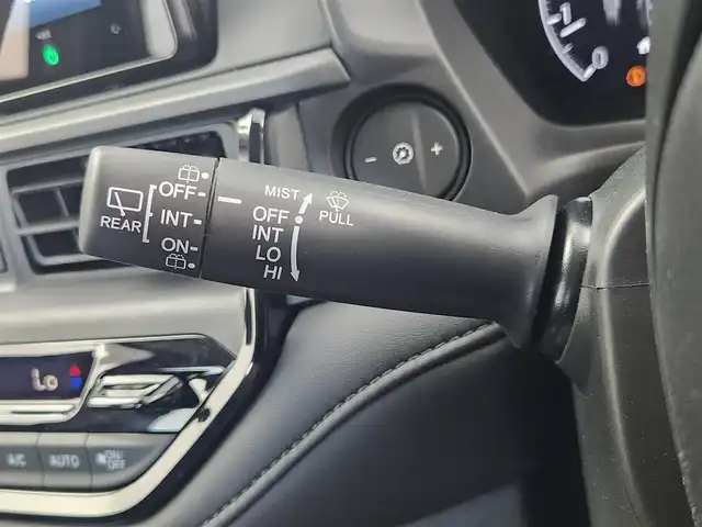 ホンダ ＷＲ－Ｖ Z+ ブラックスタイル 愛知県 2025(令7)年 0.1万km オブシダンブルーパール ホンダセンシング/　・衝突軽減ブレーキシステム/　・誤発進抑制機能/　・歩行者事故低減ステアリング/　・路外逸脱抑制機能/　・アダプティブクルーズコントロール/　・車線維持支援システム/　・オートハイビーム/　・パーキングセンサーシステム/純正8インチディスプレイオーディオ/（Bluetooth/AppleCarPlay/AndroidAute/USB/HDMI）/バックカメラ/パドルシフト/ステアリングスイッチ/ハーフレザー/ルーフレール/オートライト/ドアバイザー/純正AW/純正LEDライト/本革巻ステアリング
