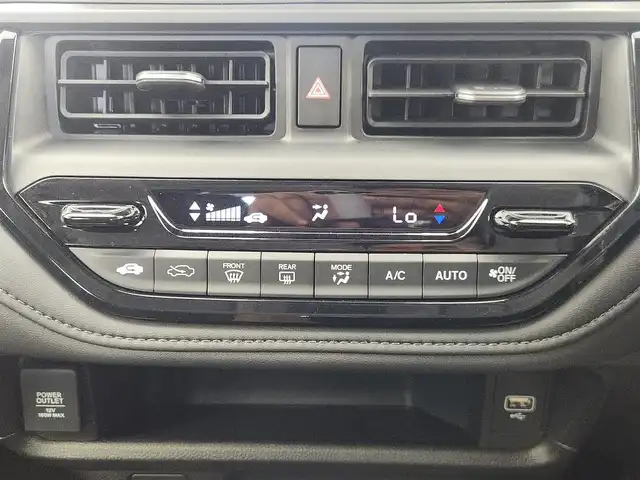 ホンダ ＷＲ－Ｖ Z+ ブラックスタイル 愛知県 2025(令7)年 0.1万km オブシダンブルーパール ホンダセンシング/　・衝突軽減ブレーキシステム/　・誤発進抑制機能/　・歩行者事故低減ステアリング/　・路外逸脱抑制機能/　・アダプティブクルーズコントロール/　・車線維持支援システム/　・オートハイビーム/　・パーキングセンサーシステム/純正8インチディスプレイオーディオ/（Bluetooth/AppleCarPlay/AndroidAute/USB/HDMI）/バックカメラ/パドルシフト/ステアリングスイッチ/ハーフレザー/ルーフレール/オートライト/ドアバイザー/純正AW/純正LEDライト/本革巻ステアリング