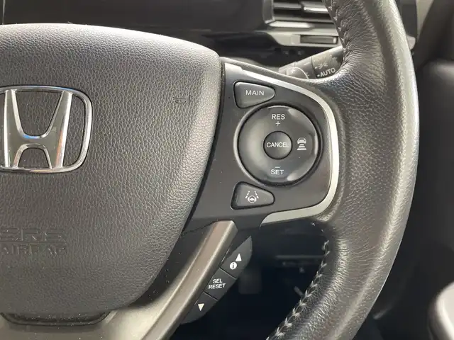 ホンダ ステップワゴン スパーダ ホンダセンシング 群馬県 2018(平30)年 3.2万km プラチナホワイトパール 純正９型ナビ　純正１１．６型後席モニター　アダプティブクルーズコントロール　バックカメラ　レーンキープアシスト　両側パワースライドドア　ＬＥＤヘッドライト　ＥＴＣ２．０　純正アルミホイール　禁煙車