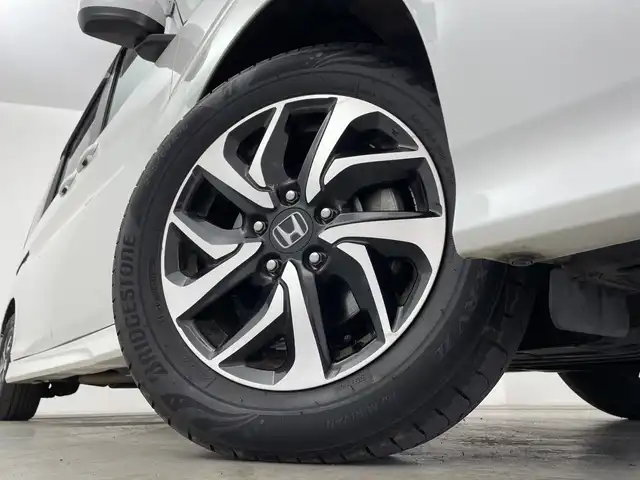 ホンダ ステップワゴン スパーダ ホンダセンシング 群馬県 2018(平30)年 3.2万km プラチナホワイトパール 純正９型ナビ　純正１１．６型後席モニター　アダプティブクルーズコントロール　バックカメラ　レーンキープアシスト　両側パワースライドドア　ＬＥＤヘッドライト　ＥＴＣ２．０　純正アルミホイール　禁煙車