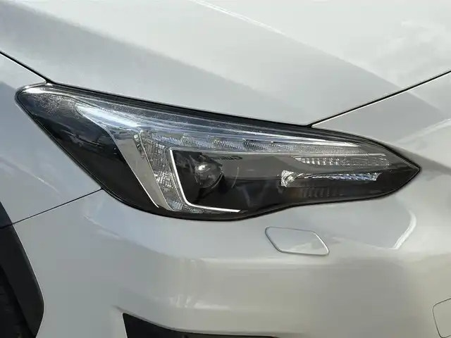 スバル インプレッサ ＸＶ 2．0i－L アイサイト 岩手県 2018(平30)年 1.6万km クリスタルホワイトP 禁煙車/ワンオーナー/4WD/アイサイトver.3/純正ナビ/→フルセグTV/Bluetooth/CD/DVD/FM/AM/ステアリングスイッチ/追従型クルーズコントロール/ステアリング・レスポンシブ・ヘッドランプ/横滑り防止装置/衝突軽減ブレーキ/踏み間違い抑制システム/レーンキープアシスト/前後コーナーセンサー/電子パーキング/ブレーキオートホールド/X-MODE/〇プッシュスタート/〇パドルシフト/〇電動格納ミラー/〇ウィンカーミラー/〇ドアバイザー/〇フロアマット/〇スマートキー/オートライト/LEDヘッドライト/フォグライト/ETC