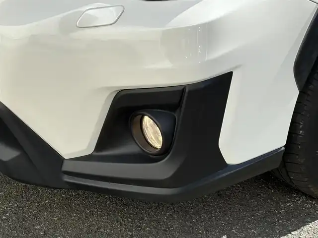 スバル インプレッサ ＸＶ 2．0i－L アイサイト 岩手県 2018(平30)年 1.6万km クリスタルホワイトP 禁煙車/ワンオーナー/4WD/アイサイトver.3/純正ナビ/→フルセグTV/Bluetooth/CD/DVD/FM/AM/ステアリングスイッチ/追従型クルーズコントロール/ステアリング・レスポンシブ・ヘッドランプ/横滑り防止装置/衝突軽減ブレーキ/踏み間違い抑制システム/レーンキープアシスト/前後コーナーセンサー/電子パーキング/ブレーキオートホールド/X-MODE/〇プッシュスタート/〇パドルシフト/〇電動格納ミラー/〇ウィンカーミラー/〇ドアバイザー/〇フロアマット/〇スマートキー/オートライト/LEDヘッドライト/フォグライト/ETC