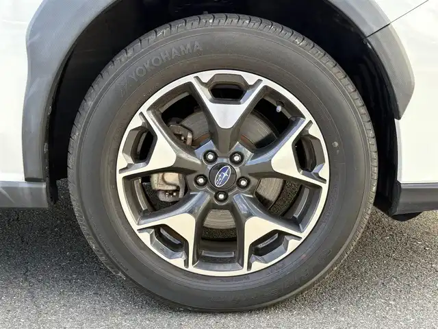 スバル インプレッサ ＸＶ 2．0i－L アイサイト 岩手県 2018(平30)年 1.6万km クリスタルホワイトP 禁煙車/ワンオーナー/4WD/アイサイトver.3/純正ナビ/→フルセグTV/Bluetooth/CD/DVD/FM/AM/ステアリングスイッチ/追従型クルーズコントロール/ステアリング・レスポンシブ・ヘッドランプ/横滑り防止装置/衝突軽減ブレーキ/踏み間違い抑制システム/レーンキープアシスト/前後コーナーセンサー/電子パーキング/ブレーキオートホールド/X-MODE/〇プッシュスタート/〇パドルシフト/〇電動格納ミラー/〇ウィンカーミラー/〇ドアバイザー/〇フロアマット/〇スマートキー/オートライト/LEDヘッドライト/フォグライト/ETC