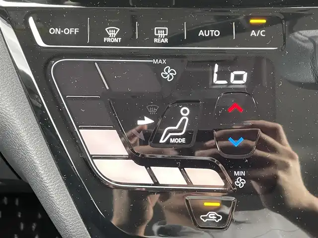 日産 ルークス HWS Gターボ プロパイロットED 滋賀県 2022(令4)年 1.8万km ホワイトソリッド/プレミアムオリーブM 純正9インチナビ/(フルセグ/Bluetooth/CD/DVD)/プロパイロット/・アラウンドビューモニター/・衝突軽減ブレーキ/・レーンキープアシスト/・先行車発進告知/・インテリジェント クルーズコントロール/両側電動スライドドア/電動パーキング/ブレーキホールド/LEDオートライト/Autoハイビーム/フォグ/USB/ビルトインETC