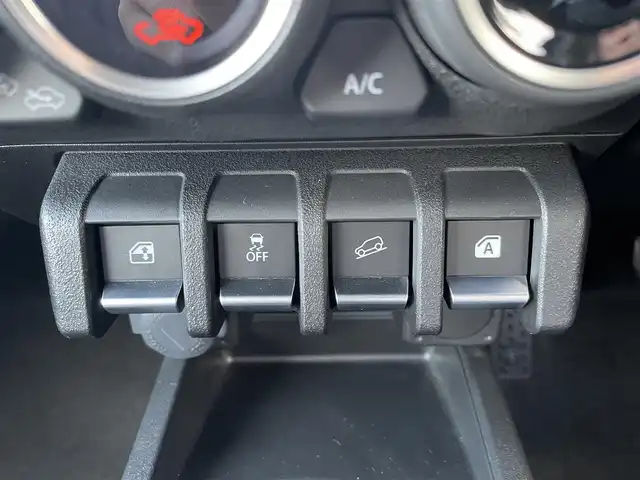 スズキ ジムニー XC 栃木県 2024(令6)年 0.7万km ブルーイッシュブラックパール3 スズキセーフティサポート/社外ナビ/フルセグTV/DVD/Bluetooth/ETC/シートカバー/シートヒーター/クルーズコントロール/スマートキー/プッシュスタート/アイドリングストップ/LEDヘッドライト/フォグランプ/オートハイビーム/社外16インチAW/OPENCOUNTRY　ホワイトレターR/Tタイヤ/サイド/カーテンエアバッグ/保証書/取説