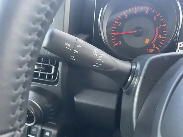 スズキ ジムニー XC 栃木県 2024(令6)年 0.7万km ブルーイッシュブラックパール3 スズキセーフティサポート/社外ナビ/フルセグTV/DVD/Bluetooth/ETC/シートカバー/シートヒーター/クルーズコントロール/スマートキー/プッシュスタート/アイドリングストップ/LEDヘッドライト/フォグランプ/オートハイビーム/社外16インチAW/OPENCOUNTRY　ホワイトレターR/Tタイヤ/サイド/カーテンエアバッグ/保証書/取説