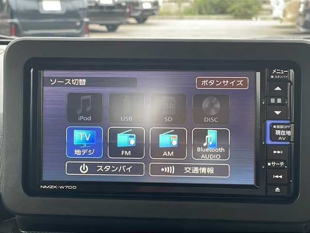 ダイハツ タフト G ダーククロムベンチャー 山口県 2025(令7)年 0.1千km クロムグレーメタリック スマートアシスト/●衝突回避支援ブレーキ機能（対車両・対歩行者［昼夜］/●衝突警報機能（対車両・対歩行者［昼夜］）/●ブレーキ制御付誤発進抑制機能（前方・後方）/●車線逸脱抑制制御機能/●車線逸脱警報機能/●路側逸脱警報機能/●ふらつき警報/●先行車発進お知らせ機能/●標識認識機能（進入禁止/最高速度/一時停止）/●ADB（アダプティブドライビングビーム）/●サイドビューランプ/●コーナーセンサー（フロント2個/リヤ4個）/ガラスルーフ/純正７型ナビ（フルセグTV、AM/FM、Bluetooth）/バックカメラ/アダプティブクルーズコントロール/LEDオートライト/前席シートヒーター/純正15インチアルミホイール/アイドリングストップ/