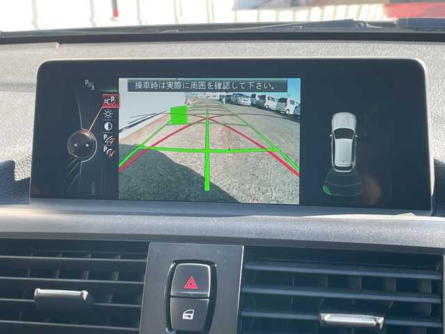 ＢＭＷ １１８ｉ 茨城県 2016(平28)年 1.6万km プラチナシルバー 後期型 /ワンオ-ナ- /パ-キングサポ-トパッケージ /Bカメラ /PDC /純正ナビ /(DVD/Bluetooth/USB/MSV) /ブラックキドニーグリル /オートライト /純正16インチアルミホイール /革巻きステアリングホイール/フロアマット /スペアキー１本/保証書/取扱説明書/禁煙車