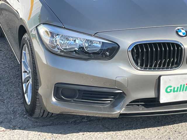 ＢＭＷ １１８ｉ 茨城県 2016(平28)年 1.6万km プラチナシルバー 後期型 /ワンオ-ナ- /パ-キングサポ-トパッケージ /Bカメラ /PDC /純正ナビ /(DVD/Bluetooth/USB/MSV) /ブラックキドニーグリル /オートライト /純正16インチアルミホイール /革巻きステアリングホイール/フロアマット /スペアキー１本/保証書/取扱説明書/禁煙車