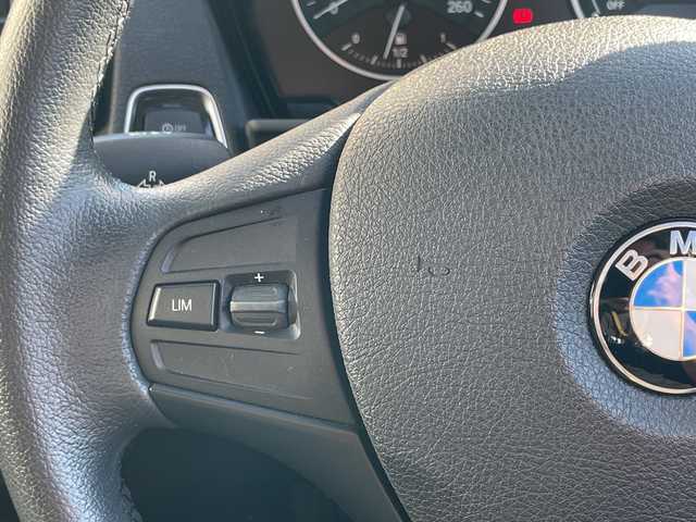 ＢＭＷ １１８ｉ 茨城県 2016(平28)年 1.6万km プラチナシルバー 後期型 /ワンオ-ナ- /パ-キングサポ-トパッケージ /Bカメラ /PDC /純正ナビ /(DVD/Bluetooth/USB/MSV) /ブラックキドニーグリル /オートライト /純正16インチアルミホイール /革巻きステアリングホイール/フロアマット /スペアキー１本/保証書/取扱説明書/禁煙車