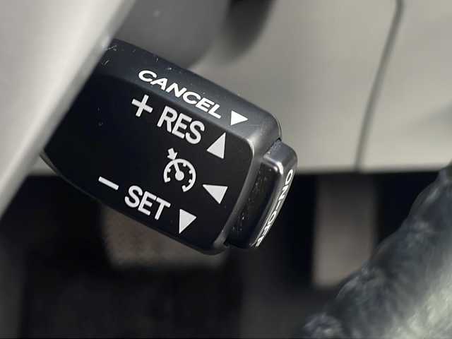 トヨタ プリウス α G ツーリングセレクション 熊本県 2012(平24)年 9万km ホワイトパールクリスタルシャイン (株)IDOMが運営する【じしゃロン熊本店】の自社ローン専用車両になります。/こちらは現金またはオートローンご利用時の価格です。自社ローンご希望の方は別途その旨お申付け下さい /社外ナビ　/フルセグＴＶ　/Ｂｌｕｅｔｏｏｔｈ　/ビルトインＥＴＣ　/スカイルーフ　/クルーズコントロール　/Ｗ＋サイドエアバッグ　/カーテンエアバッグ　/ステアリングスイッチ　/プッシュスタート　/スマートキー