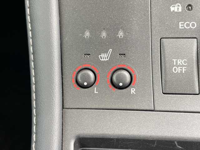 レクサス ＣＴ 200h バージョンC 愛知県 2021(令3)年 1.1万km ソニッククォーツ レクサスセーフティセンス/純正10型ナビ/シートヒーター/バックカメラ/レーダークルーズコントロール/コーナーセンサー/純正アルミホイール/パワーシート/ETC2.0/LEDヘッドライト/パドルシフト/ステアリングヒーター/レーンキープアシスト/オートマチックハイビーム/ドライブレコーダー/ステアリングスイッチ/スマートキー/プッシュスタート