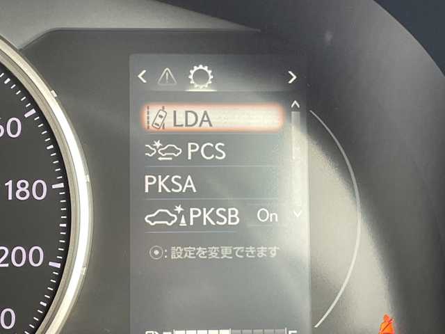 レクサス ＣＴ 200h バージョンC 愛知県 2021(令3)年 1.1万km ソニッククォーツ レクサスセーフティセンス/純正10型ナビ/シートヒーター/バックカメラ/レーダークルーズコントロール/コーナーセンサー/純正アルミホイール/パワーシート/ETC2.0/LEDヘッドライト/パドルシフト/ステアリングヒーター/レーンキープアシスト/オートマチックハイビーム/ドライブレコーダー/ステアリングスイッチ/スマートキー/プッシュスタート