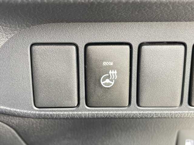 レクサス ＣＴ 200h バージョンC 愛知県 2021(令3)年 1.1万km ソニッククォーツ レクサスセーフティセンス/純正10型ナビ/シートヒーター/バックカメラ/レーダークルーズコントロール/コーナーセンサー/純正アルミホイール/パワーシート/ETC2.0/LEDヘッドライト/パドルシフト/ステアリングヒーター/レーンキープアシスト/オートマチックハイビーム/ドライブレコーダー/ステアリングスイッチ/スマートキー/プッシュスタート