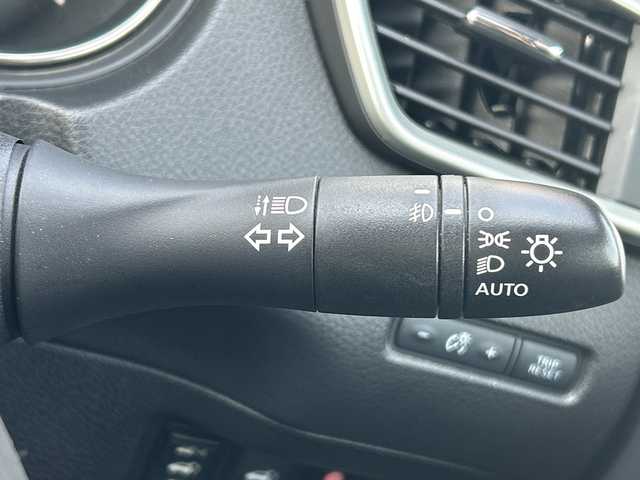 日産 エクストレイル モード・プレミア オーテック30th 愛媛県 2017(平29)年 5.2万km ダイヤモンドブラック 純正ナビ/Bluetooth/SD/ワンセグ/バックカメラ/パワーバックドア/レザーシート/前席シートヒーター/ドライブレコーダー前のみ/社外18インチAW/ETC/オートLEDヘッドライト/プッシュスタート/アイドリングストップ/純正フロアマット