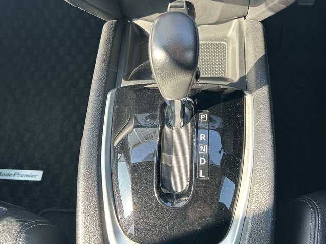 日産 エクストレイル モード・プレミア オーテック30th 愛媛県 2017(平29)年 5.2万km ダイヤモンドブラック 純正ナビ/Bluetooth/SD/ワンセグ/バックカメラ/パワーバックドア/レザーシート/前席シートヒーター/ドライブレコーダー前のみ/社外18インチAW/ETC/オートLEDヘッドライト/プッシュスタート/アイドリングストップ/純正フロアマット