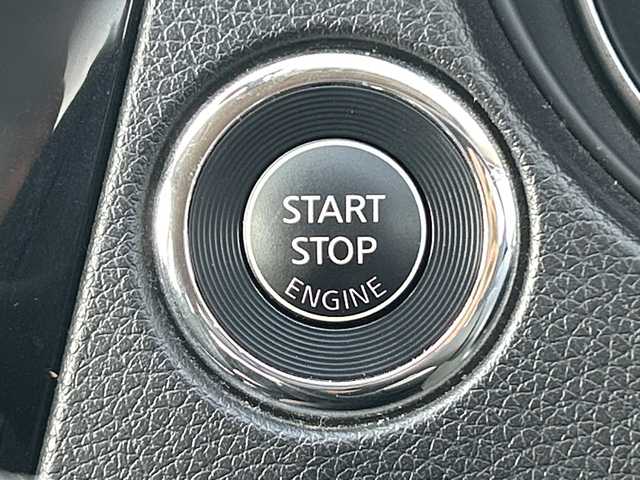 日産 エクストレイル モード・プレミア オーテック30th 愛媛県 2017(平29)年 5.2万km ダイヤモンドブラック 純正ナビ/Bluetooth/SD/ワンセグ/バックカメラ/パワーバックドア/レザーシート/前席シートヒーター/ドライブレコーダー前のみ/社外18インチAW/ETC/オートLEDヘッドライト/プッシュスタート/アイドリングストップ/純正フロアマット