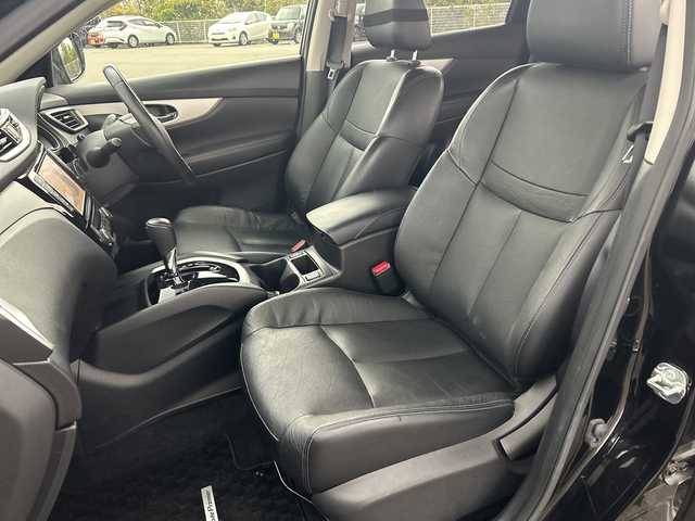 日産 エクストレイル モード・プレミア オーテック30th 愛媛県 2017(平29)年 5.2万km ダイヤモンドブラック 純正ナビ/Bluetooth/SD/ワンセグ/バックカメラ/パワーバックドア/レザーシート/前席シートヒーター/ドライブレコーダー前のみ/社外18インチAW/ETC/オートLEDヘッドライト/プッシュスタート/アイドリングストップ/純正フロアマット