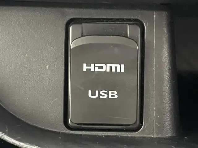 ダイハツ キャスト スタイル GプライムコレSAⅢ 愛知県 2017(平29)年 4.7万km ブラックマイカメタリック 純正８型ナビ　バックカメラ　禁煙車　ＨＤＭＩ　フルセグ　ＤＶＤ　スマアシIII　シートヒーター　ＬＥＤライト　フォグ　純正フロアマット　オートハイビーム　Ｂｌｕｅｔｏｏｔｈ　ＵＳＢ接続　衝突軽減　車線逸脱　純正１５インチAW　プッシュスタート　スマートキー