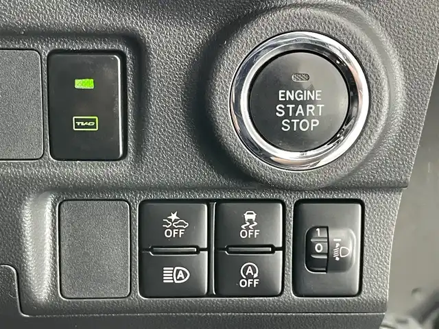 ダイハツ キャスト スタイル GプライムコレSAⅢ 愛知県 2017(平29)年 4.7万km ブラックマイカメタリック 純正８型ナビ　バックカメラ　禁煙車　ＨＤＭＩ　フルセグ　ＤＶＤ　スマアシIII　シートヒーター　ＬＥＤライト　フォグ　純正フロアマット　オートハイビーム　Ｂｌｕｅｔｏｏｔｈ　ＵＳＢ接続　衝突軽減　車線逸脱　純正１５インチAW　プッシュスタート　スマートキー