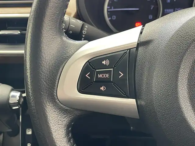 ダイハツ キャスト スタイル GプライムコレSAⅢ 愛知県 2017(平29)年 4.7万km ブラックマイカメタリック 純正８型ナビ　バックカメラ　禁煙車　ＨＤＭＩ　フルセグ　ＤＶＤ　スマアシIII　シートヒーター　ＬＥＤライト　フォグ　純正フロアマット　オートハイビーム　Ｂｌｕｅｔｏｏｔｈ　ＵＳＢ接続　衝突軽減　車線逸脱　純正１５インチAW　プッシュスタート　スマートキー