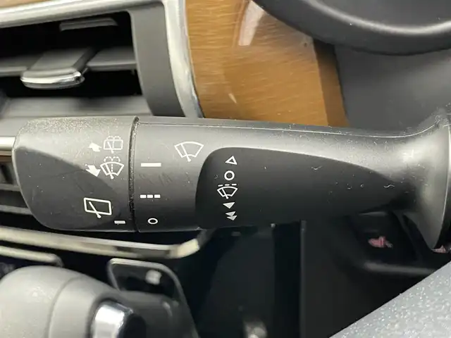 ダイハツ キャスト スタイル GプライムコレSAⅢ 愛知県 2017(平29)年 4.7万km ブラックマイカメタリック 純正８型ナビ　バックカメラ　禁煙車　ＨＤＭＩ　フルセグ　ＤＶＤ　スマアシIII　シートヒーター　ＬＥＤライト　フォグ　純正フロアマット　オートハイビーム　Ｂｌｕｅｔｏｏｔｈ　ＵＳＢ接続　衝突軽減　車線逸脱　純正１５インチAW　プッシュスタート　スマートキー