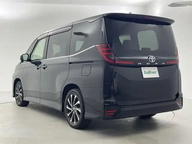 トヨタ ノア S－Z 福井県 2022(令4)年 5.1万km アティチュードブラックマイカ 禁煙車/純正ディスプレイオーディオ/(ナビ フルセグTV HDMI BT CD Miracast )/バックカメラ/ドライブレコーダー/トヨタセーフティセンス/アダプティブクルーズコントロール/レーンディパーチャーアラート/プリクラッシュセーフティ/プロアクティブドライビングアシスト/パーキングサポートブレーキ/クリアランスソナー/ロードサインアシスト/オートマチックハイビーム/先行車発進告知/両側パワースライドドア/ハーフレザーシート/前席シートヒーター/ステアリングスイッチ/ウォークスルー/2列目サンシェード/ビルトインETC2.0/LEDヘッドライト/オートライト/リアフォグランプ/電動格納ミラー/ウィンカーミラー/電動ホールド/オートホールド/純正OP17インチAW/純正フロアマット/純正ドアバイザー/プッシュスタート/スマートキー/スペアキー1本/取扱説明書