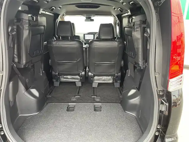 トヨタ ヴォクシー ZS 煌Ⅲ 三重県 2021(令3)年 2万km ブラック トヨタセーフティセンス/・プリクラッシュセーフティ/カロッツェリアメモリナビ/・DVD.CD。SD.Bluetooth/・SD.フルセグTV/・バックカメラ/両側パワースライドドア/205/60R16タイヤ/・16インチ純正アルミ/LEDヘッドライト/オートライト/フロントフォグランプ/・オートハイビーム/・アイドリングストップ/スマートキー/プッシュスタート