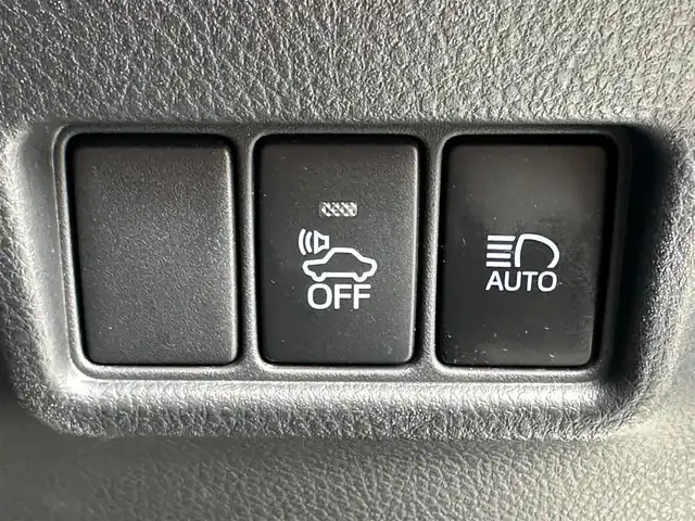 トヨタ Ｃ－ＨＲ G 島根県 2018(平30)年 5.1万km ホワイトパールクリスタルシャイン ワンオーナー/トヨタセーフティセンス/純正9インチナビ/CD/DVD/Bluetooth/フルセグTV/バックカメラ/モデリスタエアロ/クリアランスソナー/BSM/レーンディパーチャーアラート/ハーフレザー調シート/シートヒーター /LEDオートライト/オートマチックハイビーム/ビルトインETC/純正18インチアルミホイール/社外16インチAW付スタッドレス車載/スマートキー/スペアキー×1/プッシュスタート /純正フロアマット/取扱説明書/保証書
