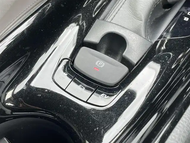 トヨタ Ｃ－ＨＲ G 島根県 2018(平30)年 5.1万km ホワイトパールクリスタルシャイン ワンオーナー/トヨタセーフティセンス/純正9インチナビ/CD/DVD/Bluetooth/フルセグTV/バックカメラ/モデリスタエアロ/クリアランスソナー/BSM/レーンディパーチャーアラート/ハーフレザー調シート/シートヒーター /LEDオートライト/オートマチックハイビーム/ビルトインETC/純正18インチアルミホイール/社外16インチAW付スタッドレス車載/スマートキー/スペアキー×1/プッシュスタート /純正フロアマット/取扱説明書/保証書