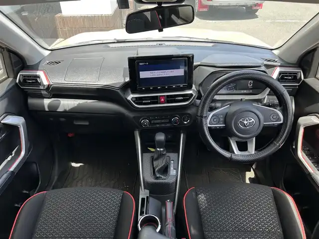 トヨタ ライズ G 静岡県 2020(令2)年 2.8万km ナチュラルベージュマイカM 純正9インチナビ/フルセグTV(走行中視聴可能)/DVD再生機能/ビルトインETC/オートエアコン/アイドリングストップ/ドラレコ(前のみ)/パノラミックビューカメラ/純正16インチアルミホイール/LEDライト/横滑り防止機能/衝突被害軽減システム/純正フロアマット/盗難防止装置