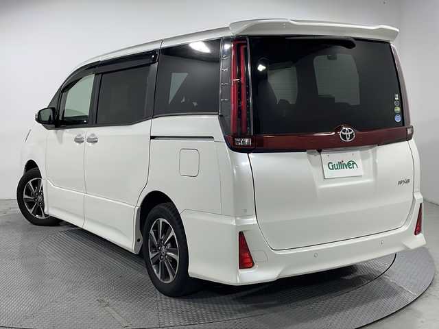 トヨタ ノア Si ダブルバイビーⅡ 広島県 2020(令2)年 5.7万km ホワイトパールクリスタルシャイン 純正10型ナビ/純正フリップダウンモニター/両側パワースライドドア/バックカメラ/クルーズコントロール/クリアランスソナー/セーフティセンス/・プリクラッシュセーフティ/・レーンディパーチャーアラート/・オートマチックハイビーム/LEDヘッドランプ/純正16インチAW/ETC/ドライブレコーダー