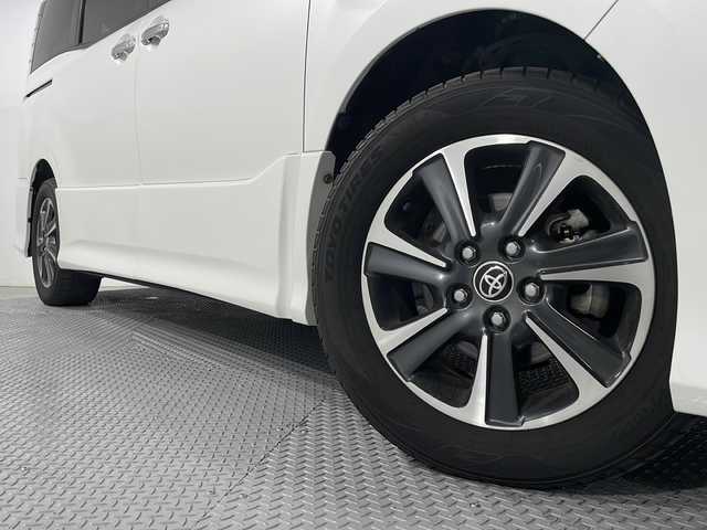 トヨタ ノア Si ダブルバイビーⅡ 広島県 2020(令2)年 5.7万km ホワイトパールクリスタルシャイン 純正10型ナビ/純正フリップダウンモニター/両側パワースライドドア/バックカメラ/クルーズコントロール/クリアランスソナー/セーフティセンス/・プリクラッシュセーフティ/・レーンディパーチャーアラート/・オートマチックハイビーム/LEDヘッドランプ/純正16インチAW/ETC/ドライブレコーダー