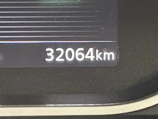 日産 セレナ ハイウェイスター V 大阪府 2019(令1)年 3.2万km ダークメタルグレー/ダイヤモンドブラック ProPILOT 純正9incナビ(フルセグ/DVD再生/Bluetooth) 360カメラ ETC 両側パワースライドドア 衝突軽減 レーダークルコン クリアランスソナー パークアシスト ドラレコ