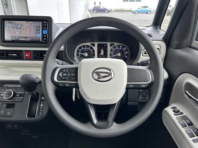 ダイハツ ムーヴ キャンバス ストライプス G 静岡県 2024(令6)年 0.2万km シャイニングホワイトパール/レイクブルーメタリック スマートアシスト/純正メモリーナビ/ＤＶＤ再生/フルセグＴＶ/ＢＴオーディオ/バックカメラ/シートヒーター/両側電動スライドドア/ＬＥＤヘッド/オートハイビーム/フォグライト/保温機能付きホットカップホルダー/純正フロアマット