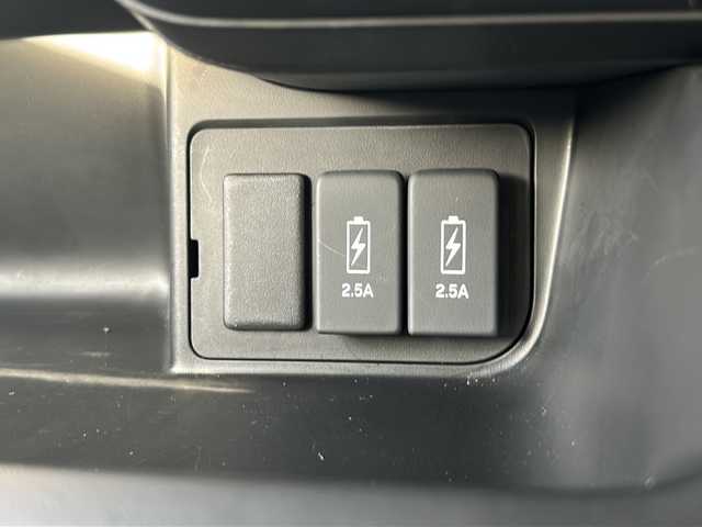 ホンダ Ｎ ＢＯＸ カスタム L スタイル+ブラック 静岡県 2022(令4)年 1.4万km クリスタルブラックパール ケンウッドナビ/・SD/・内蔵メモリ/・CD/DVD/・FM/AM/・フルセグTV/・Bluetooth/ホンダセンシング/●衝突軽減ブレーキ（CMBS）/●誤発進抑制機能/●歩行者事故低減ステアリング/●路外逸脱抑制機能/●渋滞追従機能付アダプティブクルーズコントロール（ACC）/●車線維持支援システム（LKAS）/●先行車発進お知らせ機能/●標識認識機能/●後方誤発進抑制機能/●オートハイビーム/主要装備/・バックカメラ/・運転席＋助手席シートヒーター/・ＥＴＣ/・コーナーセンサー/・ブレーキホールド/・電動パーキングブレーキ/・両側パワースライドドア/・サイドカーテンエアバッグ/・アレルクリーンプラスシート/・ブラック塗装純正14インチアルミ