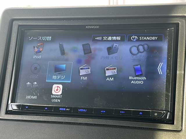 ホンダ Ｎ ＢＯＸ カスタム L スタイル+ブラック 静岡県 2022(令4)年 1.4万km クリスタルブラックパール ケンウッドナビ/・SD/・内蔵メモリ/・CD/DVD/・FM/AM/・フルセグTV/・Bluetooth/ホンダセンシング/●衝突軽減ブレーキ（CMBS）/●誤発進抑制機能/●歩行者事故低減ステアリング/●路外逸脱抑制機能/●渋滞追従機能付アダプティブクルーズコントロール（ACC）/●車線維持支援システム（LKAS）/●先行車発進お知らせ機能/●標識認識機能/●後方誤発進抑制機能/●オートハイビーム/主要装備/・バックカメラ/・運転席＋助手席シートヒーター/・ＥＴＣ/・コーナーセンサー/・ブレーキホールド/・電動パーキングブレーキ/・両側パワースライドドア/・サイドカーテンエアバッグ/・アレルクリーンプラスシート/・ブラック塗装純正14インチアルミ