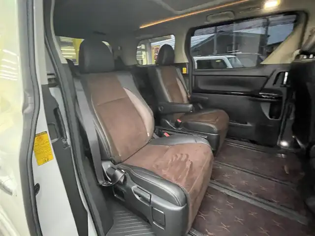 トヨタ アルファード 240S タイプゴールド 神奈川県 2013(平25)年 9.5万km ホワイトパールクリスタルシャイン サンルーフ/社外フリップダウン/横滑り防止装置/電動リアゲート/両側パワースライドドア/社外ナビ（avn-zx02i）/フルセグTV/BT/CD/DVD/FM/AM/キセノンヘッドライト/オートライト/フォグランプ/社外AW付き冬タイヤあり/ドラレコ/ETC