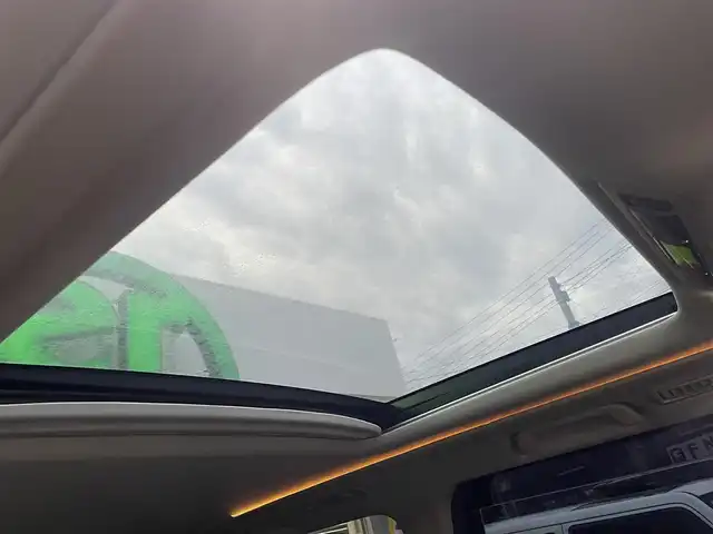 トヨタ アルファード 240S タイプゴールド 神奈川県 2013(平25)年 9.5万km ホワイトパールクリスタルシャイン サンルーフ/社外フリップダウン/横滑り防止装置/電動リアゲート/両側パワースライドドア/社外ナビ（avn-zx02i）/フルセグTV/BT/CD/DVD/FM/AM/キセノンヘッドライト/オートライト/フォグランプ/社外AW付き冬タイヤあり/ドラレコ/ETC