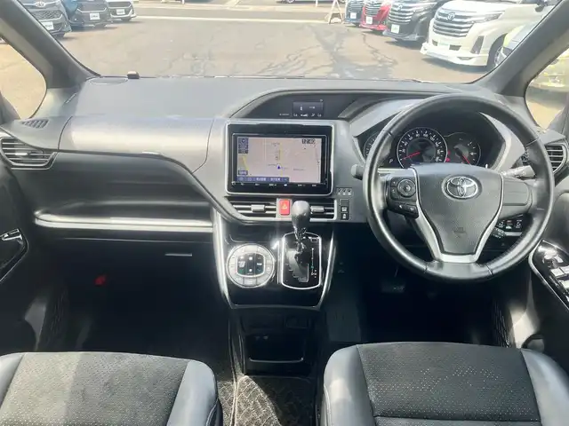 トヨタ ヴォクシー ZS 煌Ⅲ 島根県 2020(令2)年 7.6万km ブラック 純正９インチナビ　/フルセグＴＶ　/ＤＶＤ再生　/Ｂｌｕｅｔｏｏｔｈ　/バックカメラ　/フリップダウンモニター　/ビルトインETC2.0　/クルーズコントロール　/レーンキープアシスト/両側パワースライド　/前後コーナーセンサー/衝突軽減システム/自動ハイビーム/純正LEDライト/純正フォグランプ/純正16インチアルミホイール