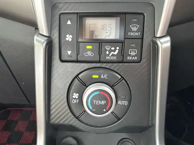 ダイハツ コペン セロ 新潟県 2021(令3)年 1.5万km ブリティッシュグリーンマイカ 純正ナビ/(AM/FM/CD/DVD/BT/フルセグ)/シートヒーター/MTモード付きAT/革巻きステアリング/ステアリングスイッチ/アイドリングストップ/LEDヘッドライト/フォグランプ/横滑り防止/プッシュスタート/スマートキー