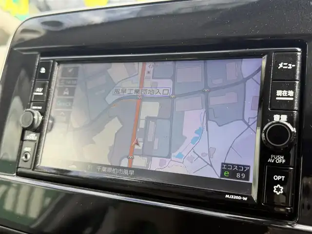 日産 セレナ ハイウェイスター V 千葉県 2020(令2)年 1.7万km ブリリアントホワイトパール 純正SDナビ（AM/FM/CD/DVD/Bluetooth）/フルセグTV/フリップダウンモニター/プロパイロット/両側パワースライドドア/インテリジェントパーキングアシスト/バックカメラ/サイドカメラ/全方位カメラ/ETC/衝突被害軽減システム/LEDヘッドライト/フォグランプ/後席テーブル（カップホルダー付き）/ロールサンシェード/純正アルミホイール/純正フロアマット
