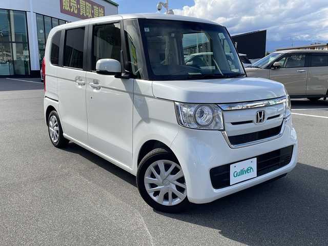 ホンダ Ｎ ＢＯＸ G L ホンダセンシング 長野県 2019(令1)年 1万km プラチナホワイトパール ホンダセンシング/・衝突軽減ブレーキ/・誤発進抑制機能/・アダプティブクルーズコントロール/・車線維持支援システム/・歩行者事故低減ステアリング/・路外逸脱抑制機能/・先行車発進お知らせ機能/・標識認識機能/純正7インチSDナビ【VXM-195VFi】/（CD/DVD/フルセグTV/BT）/バックカメラ/ビルトインETC/両側パワースライドドア/ステアリングスイッチ/LEDヘッドライト/フォグランプ/オートライト/スマートキー/Pスタート/電動格納ミラー/純正フロアマット