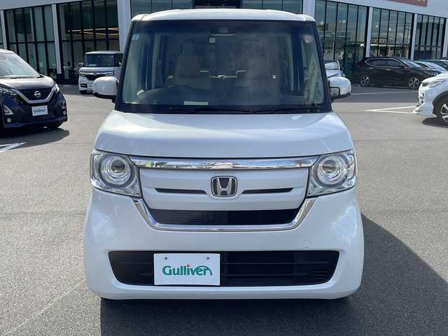 ホンダ Ｎ ＢＯＸ G L ホンダセンシング 長野県 2019(令1)年 1万km プラチナホワイトパール ホンダセンシング/・衝突軽減ブレーキ/・誤発進抑制機能/・アダプティブクルーズコントロール/・車線維持支援システム/・歩行者事故低減ステアリング/・路外逸脱抑制機能/・先行車発進お知らせ機能/・標識認識機能/純正7インチSDナビ【VXM-195VFi】/（CD/DVD/フルセグTV/BT）/バックカメラ/ビルトインETC/両側パワースライドドア/ステアリングスイッチ/LEDヘッドライト/フォグランプ/オートライト/スマートキー/Pスタート/電動格納ミラー/純正フロアマット